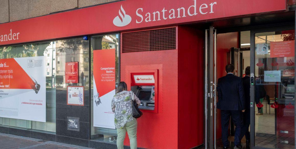 Cómo sacar dinero de tarjeta de crédito Santander en Uruguay